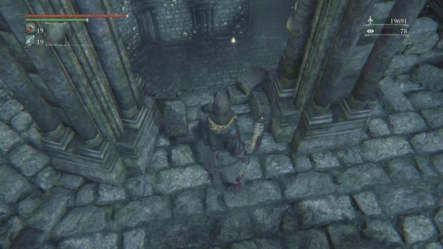 Zeskocz ostrożnie na niższy poziom, aby zdobyć Krwawą Skałę. - Koszmar Mensisa | Opis przejścia Bloodborne - Bloodborne - poradnik do gry