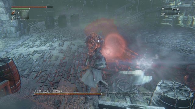 Wiedźma znika po każdym trafieniu, dlatego uderzaj jak najmocniej. - Wiedźma z Hemwick | Bossowie w Bloodborne - Bloodborne - poradnik do gry
