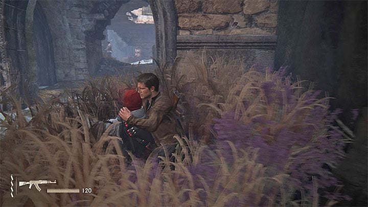 Warto co najmniej kilku wrogów pozbyć się atakami z zaskoczenia - Uncharted 4 Kres Złodzieja: Rozdział 8 Grób Henryego Averyego - solucja, opis przejścia - Uncharted 4: Kres Złodzieja - poradnik do gry