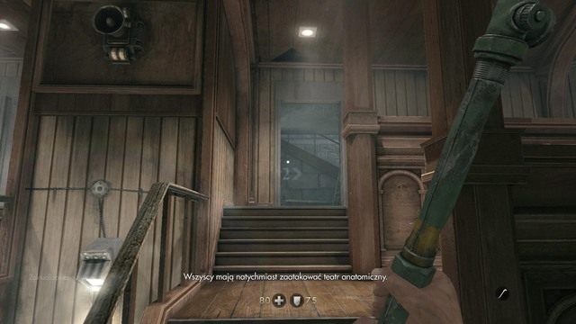 Po małej scence przerywnikowej udaj się naprzeciw ciebie po schodach na wyższy poziom (patrz obrazek) - Rozdział 3 - Twierdza Wolfenstein | Opis przejścia Wolfenstein The Old Blood - Wolfenstein: The Old Blood - poradnik do gry