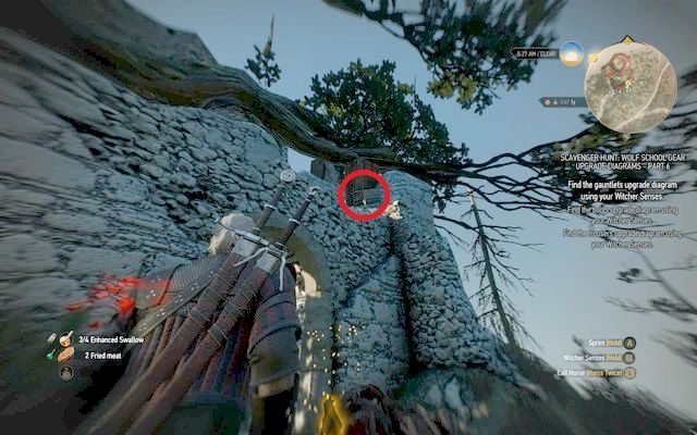 Po rozprawieniu się z bandytami spójrz nad pierwszy łuk nad wejściem - Wiedźmin 3 Dziki Gon: Rynsztunek Szkoły Wilka - Mistrzowski (DLC) - Wiedźmin 3 Dziki Gon - poradnik do gry