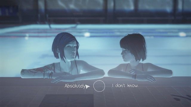 Po włączeniu zasilania wyjdź z pomieszczenia i udaj się w stronę Chloe - Life is Strange: Chaos Theory, Rozdział 2 - solucja, opis przejścia - Life is Strange - poradnik do gry