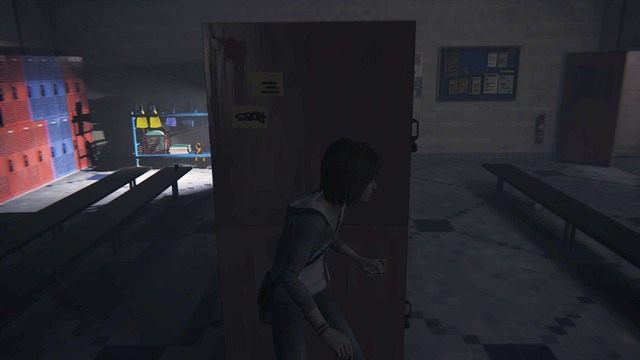 Żeby przejść niezauważonym obok strażnika musisz wyczuć moment, w którym strażnik będzie obrócony plecami - Life is Strange: Chaos Theory, Rozdział 2 - solucja, opis przejścia - Life is Strange - poradnik do gry