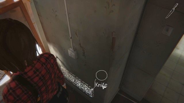 Żeby znaleźć dowody musisz udać się do sypialni Franka i sprawdzić kratkę wentylacyjną - Life is Strange: Chaos Theory, Rozdział 4 - solucja, opis przejścia - Life is Strange - poradnik do gry