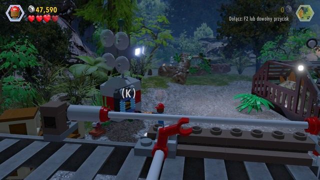 Trzeci znajdziesz obok klatki stegozaura - Przybycie InGenu | Jurassic Park The Lost World - sekrety (misje) - LEGO Jurassic World - poradnik gry