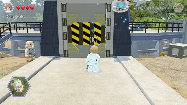 Podejdź jako Claire do bramy i zhakuj sygnał - Terytorium raptorów | Jurassic Park - sekrety - LEGO Jurassic World - poradnik gry