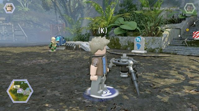 Podejdź do statywu obok budynku jako Billy i wykonaj zdjęcie - Cienisty zagajnik | Jurassic World - sekrety - LEGO Jurassic World - poradnik gry