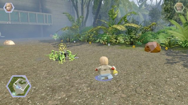 Podejdź do żerowiska Kompsognatów jako Eric i rzuć w ich stronę zapach tyranozaura - Terytorium Indominusa | Jurassic World - sekrety - LEGO Jurassic World - poradnik gry