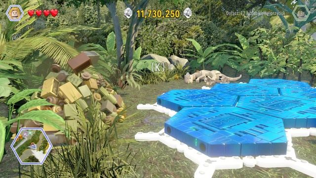 Podejdź do odchodów i jako Ellie wyłów z nich przedmiot oraz dowiedz się co jest potrzebne do wyleczenia raptora - Wysoka trawa | Jurassic Park The Lost World - sekrety - LEGO Jurassic World - poradnik gry
