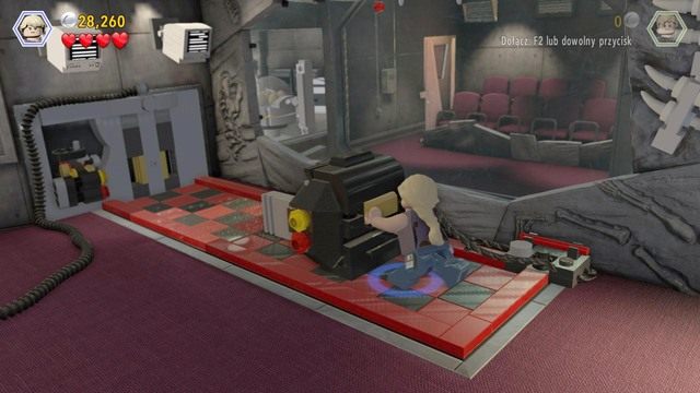 Przejdź na prawą stronę obok drzwi i zniszcz obiekty z klocków, które tam znajdziesz - Centrum dla odwiedzających | Jurasic Park - opis przejścia - LEGO Jurassic World - poradnik gry