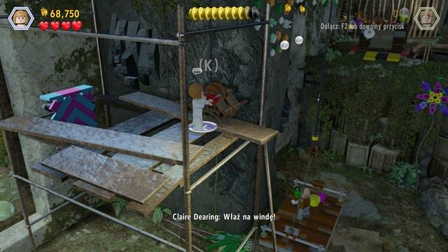 Ustaw Owena na widocznej po prawej stronie platformie, a jako Claire operuj dźwignię - Na wolności | Jurassic World - opis przejścia - LEGO Jurassic World - poradnik gry