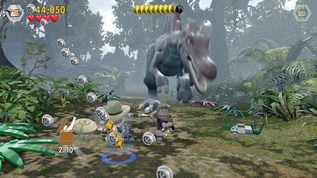 Podczas ucieczki staraj się unikać ataku szarżującego spinozaura - Lądowisko | Jurassic Park III - opis przejścia - LEGO Jurassic World - poradnik gry