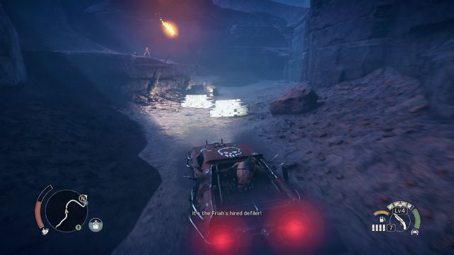Podjeżdżając pod obóz uważaj na rzucane koktajle. - Chrzest ogniowy | Misje na Pustkowiach Mad Max - Mad Max - poradnik do gry