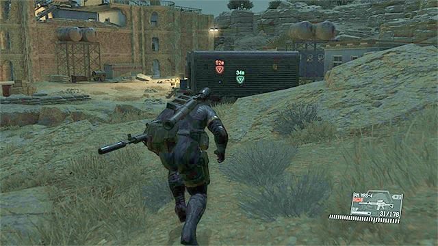 Klatka z więźniem - Ekstrakcja jeńcow oraz członków wrogiego patrolu | Misja 9 - Backup, Back Down - Metal Gear Solid V: The Phantom Pain - poradnik do gry