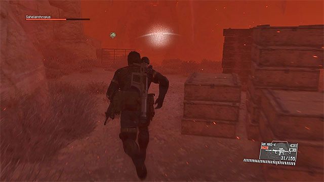 Możesz użyć gogli lub przeczekać mgłę - Zestawienie ataków Sahelanthropusa | Jak pokonać Sahelanthropusa (finałowy boss rozdziału 1)? - Metal Gear Solid V: The Phantom Pain - poradnik do gry