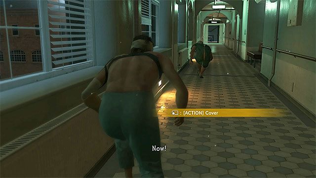 Przekradnij się przy lewej ścianie i nie daj się zauważyć załodze śmigłowca - Wydostanie się ze szpitala | Misja 0 - Prologue - Awakening - Metal Gear Solid V: The Phantom Pain - poradnik do gry