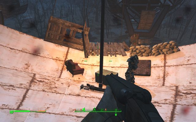 Grubas i szkielet zbroi wspomaganej na jednej z anten - Instalacja Satelitarna Revere | Salem - Sektor 3 | Mapy Fallout 4 - Fallout 4 - poradnik do gry