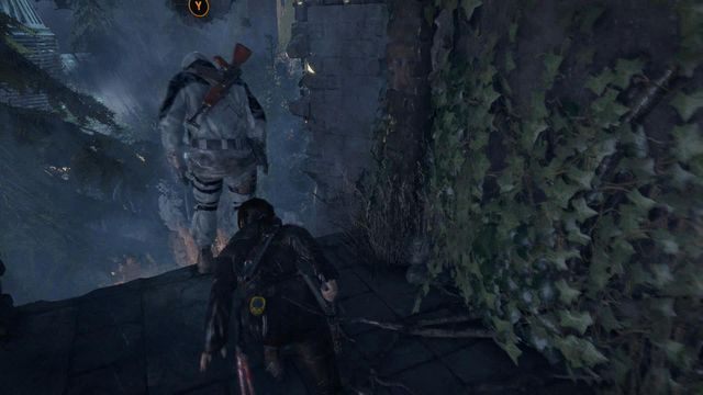 Nachylającego się przy krawędzi najemnika spróbuj zrzucić w przepaść - Rise of the Tomb Raider: Przejdź przez okupowaną wioskę, aby dotrzeć do klasztoru - Rise of the Tomb Raider - poradnik do gry
