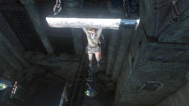 Kiedy uda Ci się przeskoczyć na tę część planetarium i Lara zawiśnie na belce zmień położenie kamery, aby widzieć to, co dzieje się niżej - Rise of the Tomb Raider: Użyj planetarium | Ścieżka Nieśmiertelnych - Rise of the Tomb Raider - poradnik do gry