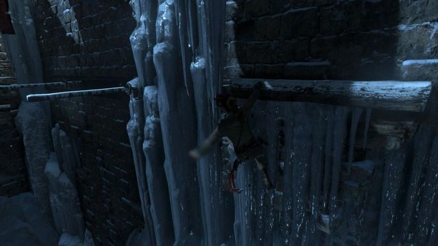 Przeskakuj cały czas w lewą stronę - Rise of the Tomb Raider: Przejdź przez mury | Do ukrytego miasta - Rise of the Tomb Raider - poradnik do gry