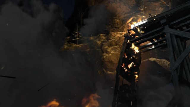 Most, na którym stał skład pociągu zawali się, a Lara spadnie z dużej wysokości wprost do lodowatej wody - Rise of the Tomb Raider: Ucieknij przed helikopterem | Uciekinierzy - Rise of the Tomb Raider - poradnik do gry