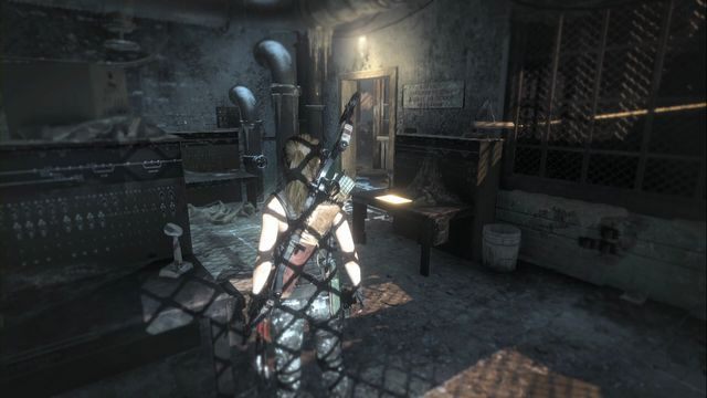 Tuż przed wejściem do pomieszczenia, w który musisz wyciągnąć z wody naelektryzowane okablowanie - Dokumenty | Kompleks radziecki | Skarby i sekrety w Rise of the Tomb Raider - Rise of the Tomb Raider - poradnik do gry