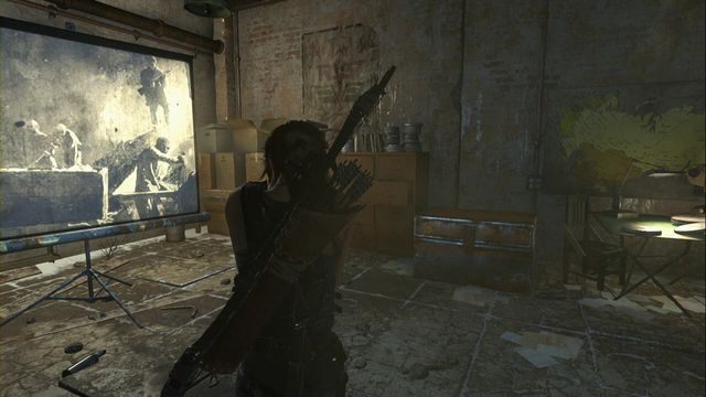 Na dole więzienia, w pomieszczeniu z projektorem - Skrzynie i skarby z krypty | Kompleks radziecki | Skarby Rise of the Tomb Raider - Rise of the Tomb Raider - poradnik do gry