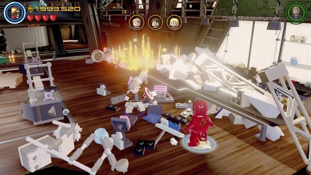 Podejdź do prawej strony gdzie znajduje się bar i zniszcz wszystkie obiekty, które się tam znajdują - Minizestawy | Bez sznurków nie jest źle - sekrety | LEGO Marvels Avengers - LEGO Marvels Avengers - poradnik do gry