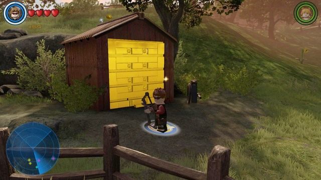 Po lewej stronie od stodoły znajdziesz małe pomieszczenie - Złote klocki | Farma Bartona - sekrety | LEGO Marvels Avengers - LEGO Marvels Avengers - poradnik do gry