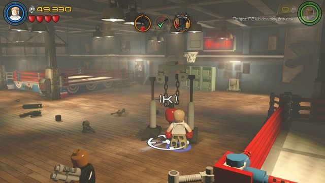 Jako Steve Rogers, wejdź na ring po lewej stronie i zniszcz wszystkie obiekty, które się tam znajdują - Kolej na Hydrę | Opis przejścia | LEGO Marvels Avengers - LEGO Marvels Avengers - poradnik do gry