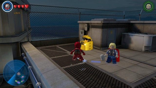 Trzeci generator musisz wybudować z klocków, które zostały ukryte w pokazanym na obrazku, złotym pojemniku - Złote klocki | Baza S.H.I.E.L.D. - sekrety | LEGO Marvels Avengers - LEGO Marvels Avengers - poradnik do gry