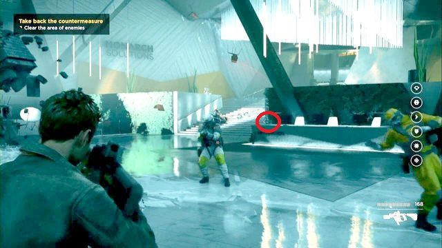 Oddziały będą dochodzić, a nie ma tu wielu osłon, dlatego przemieszczaj się po całej arenie - Akt V - Monarch HQ | Opis przejścia Quantum Break - Quantum Break - poradnik do gry