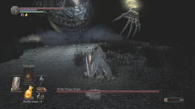 Boss czasami unosi swoje dłonie uniemożliwiając atak, dlatego, gdy są na ziemi nie wstrzymuj się zbyt długo z atakiem. - Wielki Władca Wolnir | Bossowie w Dark Souls 3 - Dark Souls III - opis przejścia i sekrety
