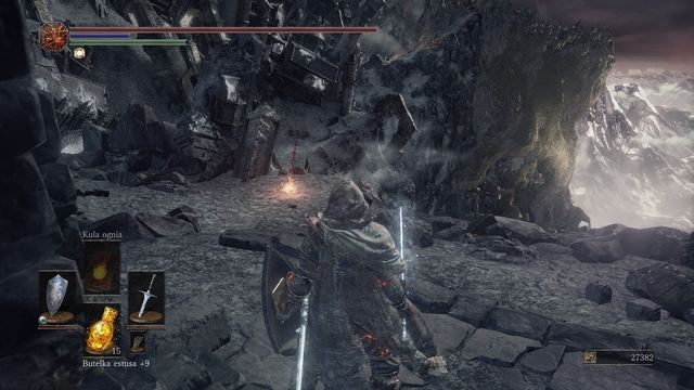 Ognisko na zewnątrz zaciemnionej kapliczki przeniesie Cię prosto przed arenę z ostatnim bossem. - Piec Pierwszego Płomienia | Opis przejścia Dark Souls 3 - Dark Souls III - opis przejścia i sekrety