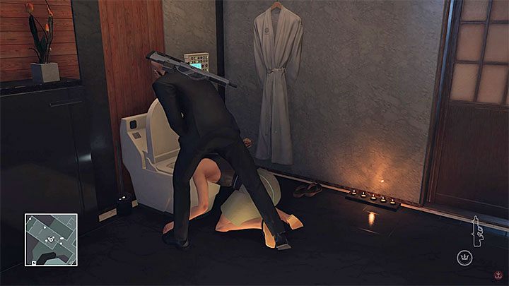 Możesz utopić Yuki po tym jak zjawi się w toalecie - Zamordowanie Yuki Yamazaki | Solucja Hitman - Hitman - poradnik do gry