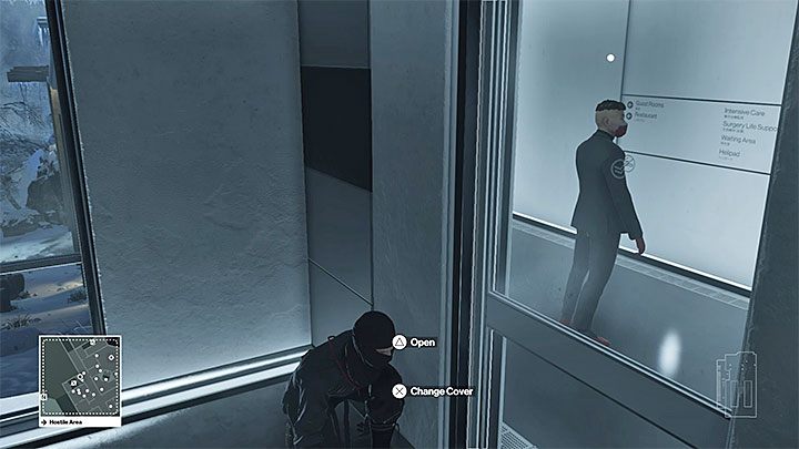 Zaczekaj przy drzwiach aż ochroniarz wyruszy w przeciwną stronę - Zamordowanie obu celów bez zmiany przebrania | Hokkaido - Situs Inversus - Hitman - poradnik do gry