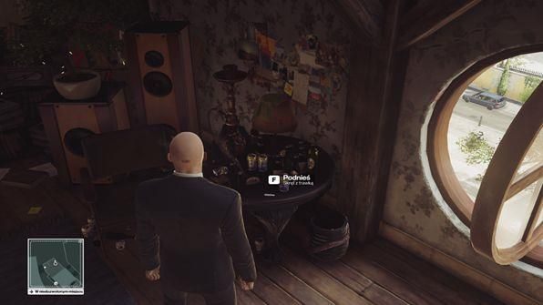 Skręt leży na stole, obok okna - Hitman: Ważne przedmioty, Sapienza - Świat Jutra | Solucja - Hitman - poradnik do gry