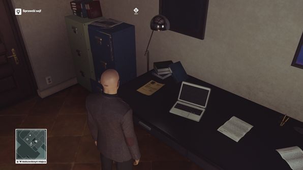Kombinacja do sejfu leży obok laptopa - Hitman: Ważne przedmioty, Sapienza - Świat Jutra | Solucja - Hitman - poradnik do gry