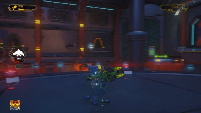 Na wprost lokalizacja pomieszczenia ze Złotą Śrubką. - Ratchet & Clank: Planeta Quartu - solucja, opis przejścia, wszystkie zadania - Ratchet & Clank - poradnik do gry