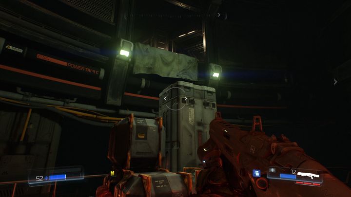 Będziesz tam stała duża skrzynia, po której możesz wdrapać się na wyższy poziom i zdobyć ostatnią na tym etapie figurkę Pan Brąz [10] - Dział Zasobów | Opis przejścia | Doom - Doom - poradnik do gry