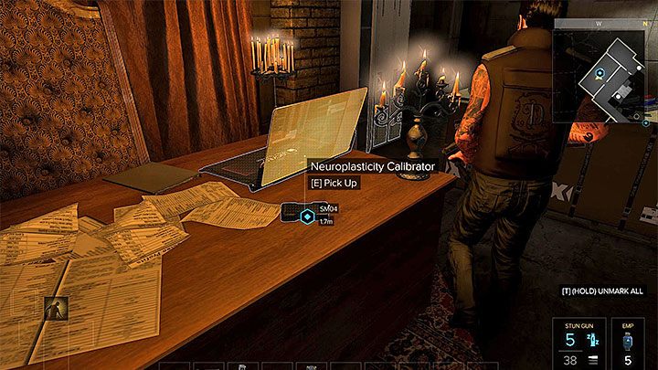 Kalibrator będzie leżał na stole - Kalibrator - zadanie poboczne | Praga - Zadania poboczne | Deus Ex - Deus Ex: Rozłam Ludzkości - poradnik do gry