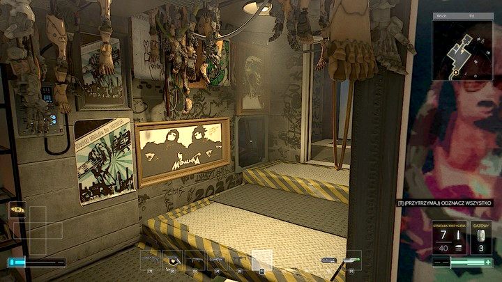 Wejście do małej skrytki za obrazem w lochu Kollera. - Mapa księgarni Wehikuł Czasu - M5 | Praga - Mapy | Deus Ex Rozłam Ludzkości - Deus Ex: Rozłam Ludzkości - poradnik do gry