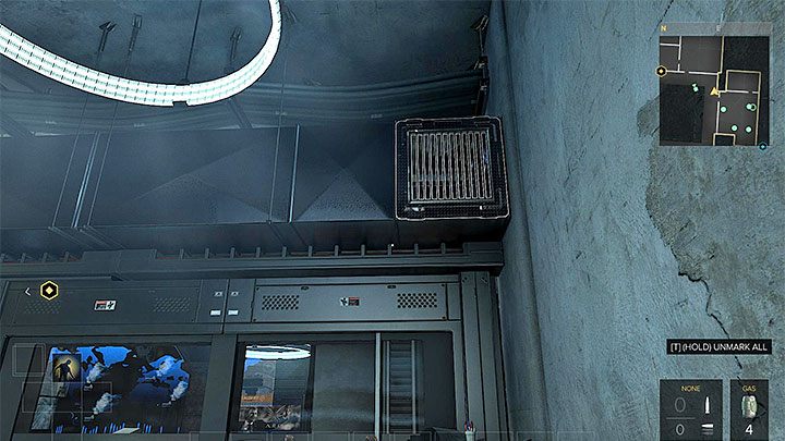 Wejście do jednego z szybów wentylacyjnych jest niedaleko zamkniętych drzwi serwerowni - Poznawanie TF29 - zadanie główne | Praga - Zadania główne - Deus Ex: Rozłam Ludzkości - poradnik do gry