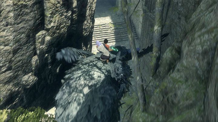 Wdrap się na Trico i z jego pomocą dotrzyj do nowej lokacji - Przeprawa przez pierwsze ruiny z wykorzystaniem lustra | The Last Guardian - The Last Guardian - poradnik do gry