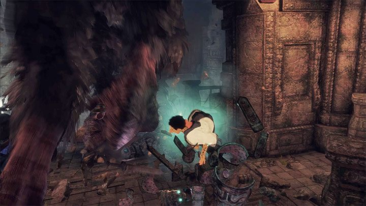 Trico wkroczy do akcji gdy tylko wrogowie przestaną chwilowo korzystać z tarcz - Wyeliminowanie dwóch ożywionych zbroi z tarczami | The Last Guardian - The Last Guardian - poradnik do gry