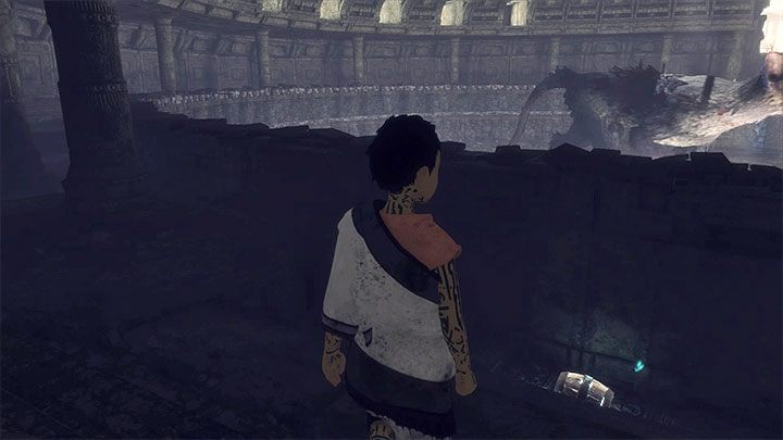 Beczka jest na jednym z balkoników - Rozwiązanie zagadki z wozem | The Last Guardian - The Last Guardian - poradnik do gry