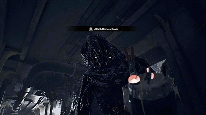 Podnieś bomby i wybierz jedną z nich w inwentarzu (dolny przycisk kontrolera) - Resident Evil 7: Siekany na Ostro / Thats a Spicy Meat-a-Ball! - jak zdobyć? - Resident Evil 7 - poradnik, solucja