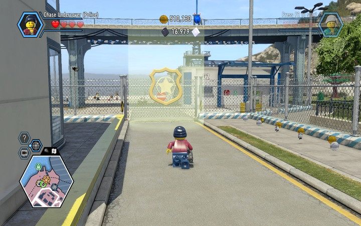 Przejdź za komisariat w pobliże garażów - Uwolnij Moe de Luca | Rozdział 6 w Lego City: Tajny Agent - LEGO City: Tajny Agent - poradnik do gry