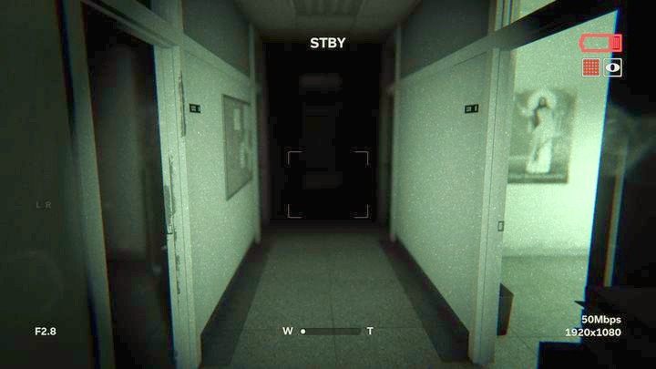 Ostatecznie udaj się w kierunku toalety i skręć w prawo - Administracja w św. Sybilli | Opis przejścia Outlast 2 - Outlast 2 - poradnik do gry