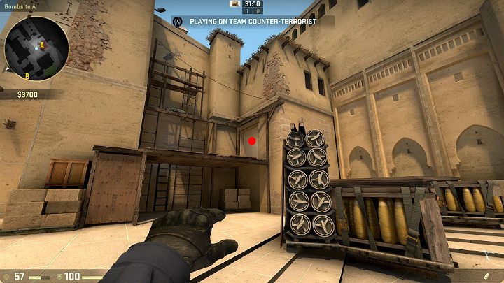 Broniąc dostępu do punktu A warto wrzucić granat do środka pałacu - Mirage | Mapy turniejowe | CS GO - CS GO - poradnik do gry